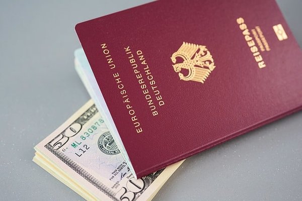 Quelles sont les astuces pour économiser sur son budget voyage ?
