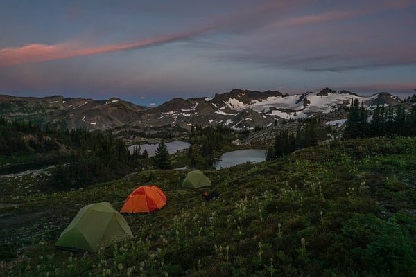 Les 5 destinations camping les plus prisées en France